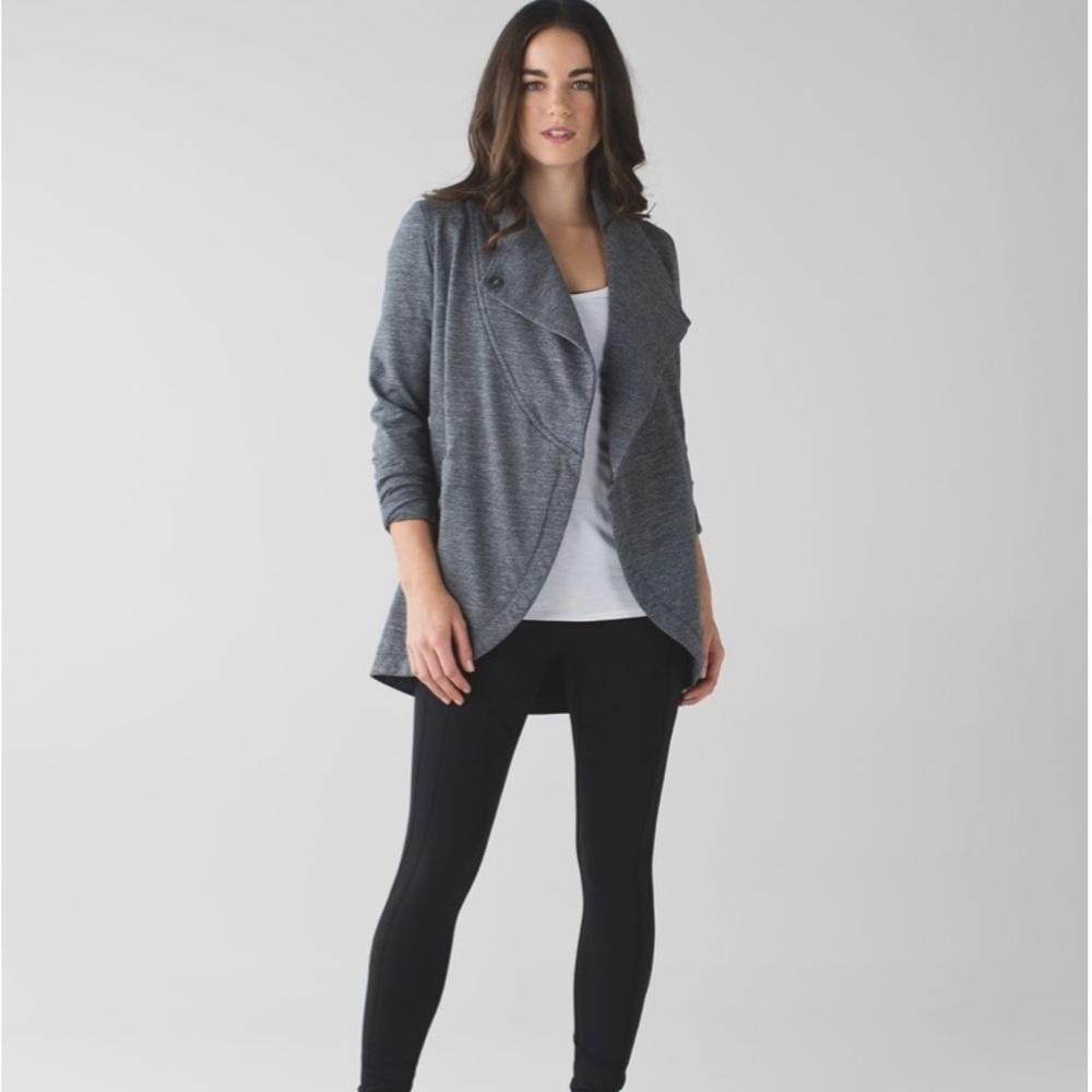 LULULEMON HEATHERED GRAY FRONT WRAP SHRUG 6 SWEATSHIRT SWEATER